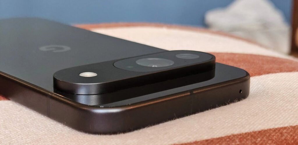 6 دلیلی که برتری تلفنهای پیکسل 9 در برابر آیفون را نشان میدهد_دریای تکنولوژی 13 گوشی پیکسل 9