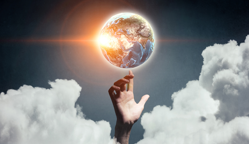 مقصد از خلقت انسان چیست؟_دریای تکنولوژی 20 اشاره دست در ابرها به زمین نورانی