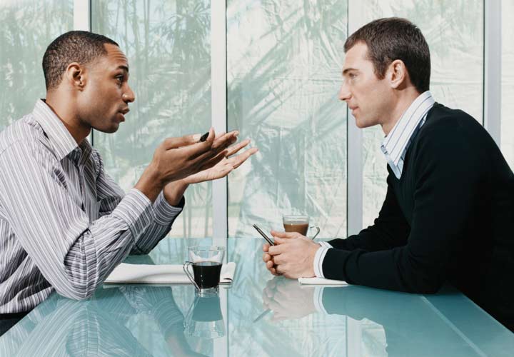 ۱۱ راه تحکیم قوت نه گفتن: چطور نه گفتن را یاد بگیریم؟_دریای تکنولوژی 16 قدرت نه گفتن - هنگام نه گفتن زبان بدن قاطعی داشته باشید.