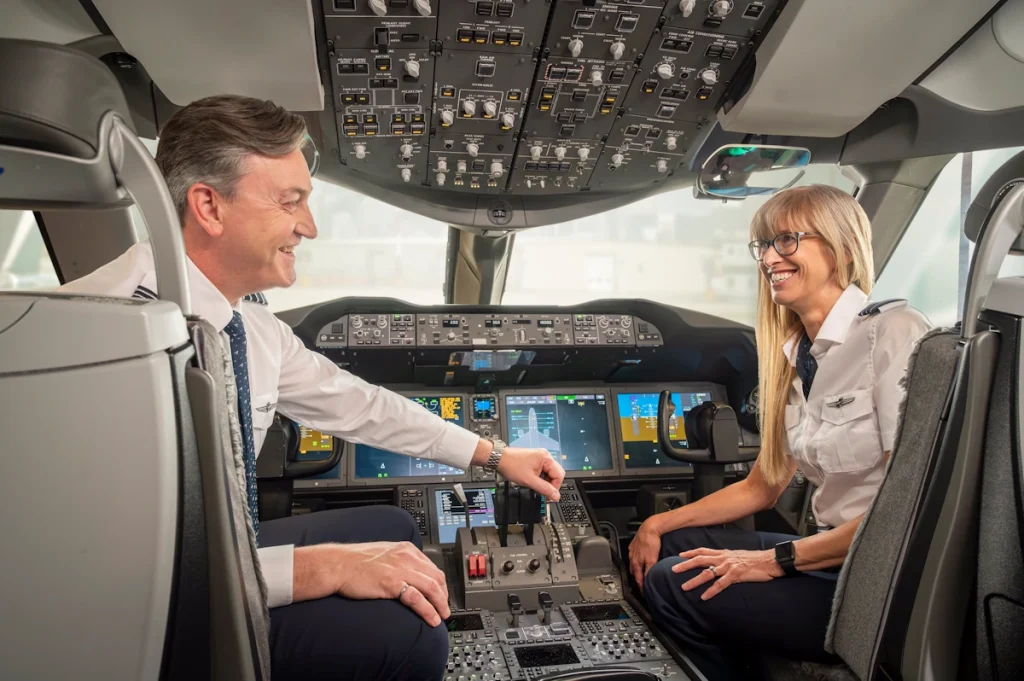 حقوق خلبان جنگنده در کشورهای مختلف_دریای تکنولوژی 22 خلبان هواپیمای مسافربری