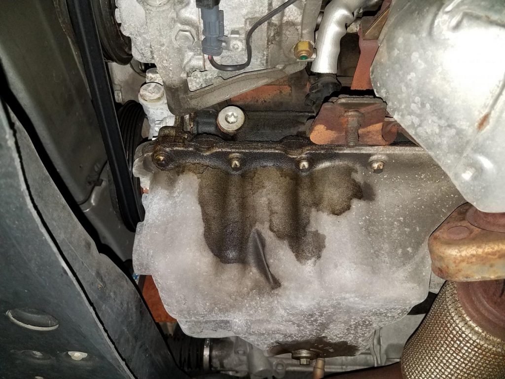 کارتل ماشین چیست؟ بازدید کامل خرابی و ترکیدن کارتل ماشین + روش تعمیر_دریای تکنولوژی 16 نشتی روغن